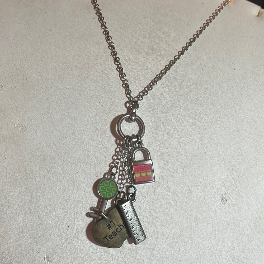 Jil Zarah teacher necklace - C25